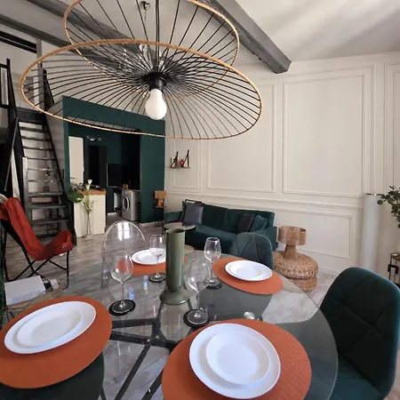Le 37 Resistance Apartment